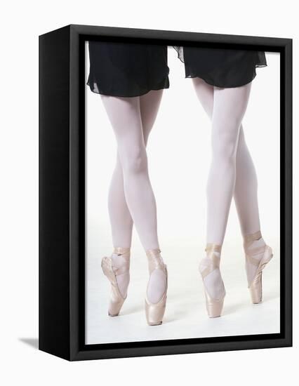 Ballerinas en pointe-Erik Isakson-Framed Premier Image Canvas