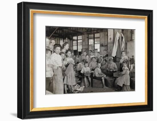 Baltimore, Maryland, July 1909-Lewis Wickes Hine-Framed Photographic Print