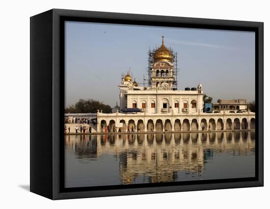 Bangla Sahib Gurdwara, New Delhi, India, Asia-null-Framed Premier Image Canvas
