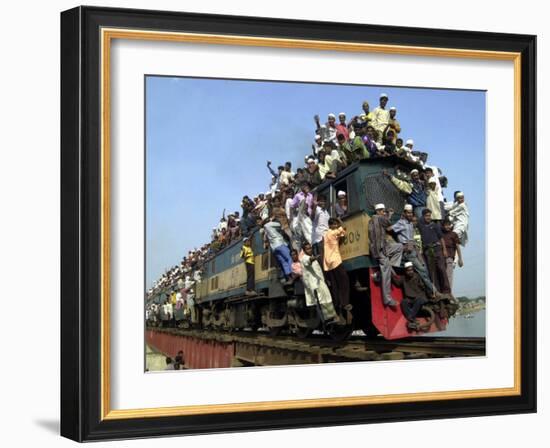 Bangladeshi Muslim Pilgrims Crowd a Train as They Return Home after Three-Day Islamic Congregation-null-Framed Photographic Print