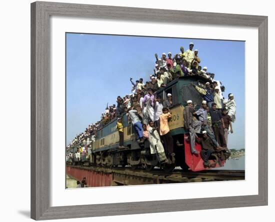 Bangladeshi Muslim Pilgrims Crowd a Train as They Return Home after Three-Day Islamic Congregation-null-Framed Photographic Print