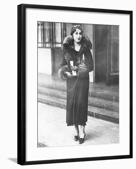 Barbara Hutton, Woolworth Heiress, in London, November 1932-null-Framed Photo