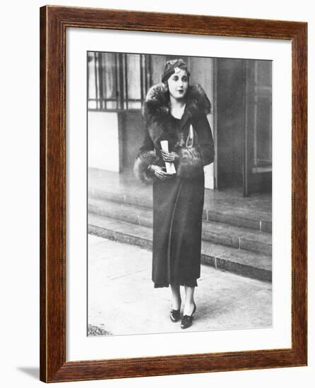 Barbara Hutton, Woolworth Heiress, in London, November 1932-null-Framed Photo