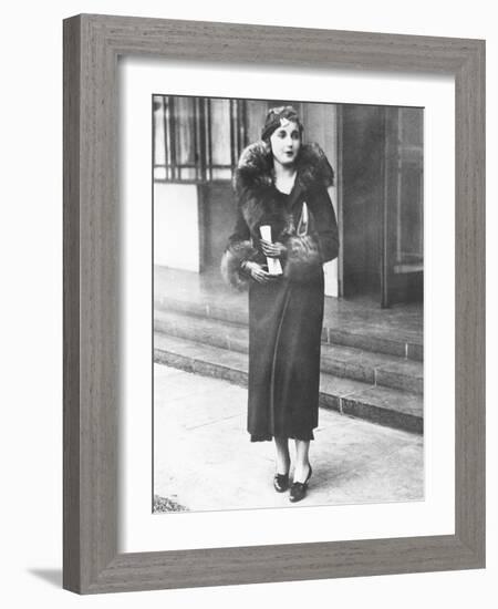 Barbara Hutton, Woolworth Heiress, in London, November 1932-null-Framed Photo