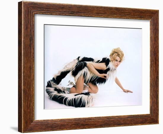 BARBARELLA, 1967 directed by ROGER VADIM Jane Fonda (photo)-null-Framed Photo