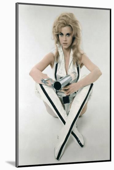 BARBARELLA, 1967 directed by ROGER VADIM Jane Fonda (photo)-null-Mounted Photo