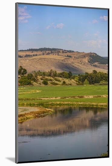 Barn Quilts Trail, Ellensburg, Washington State, USA. Barns-Jolly Sienda-Mounted Photographic Print