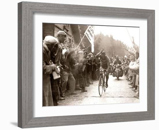 Bartali Wins-Presse ’E Sports-Framed Photographic Print