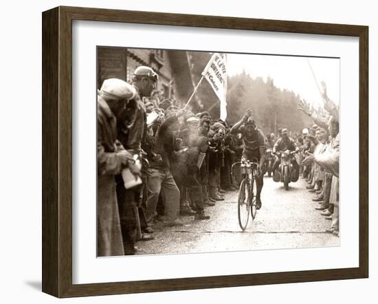 Bartali Wins-Presse ’E Sports-Framed Photographic Print