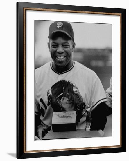 Baseball Player Willie Mays Posing for a Picture-null-Framed Premium Photographic Print