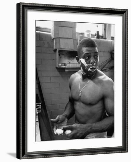 Baseball Player Willie Mays Shaving in the Locker Room-John Dominis-Framed Premium Photographic Print