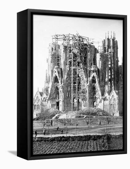 Basilica De La Sagrada Familia "Antoni Gaudi"-Antoni Gaud?-Framed Premier Image Canvas