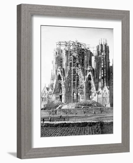 Basilica De La Sagrada Familia "Antoni Gaudi"-Antoni Gaud?-Framed Photographic Print