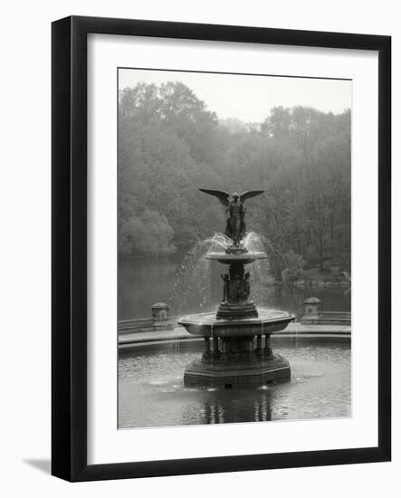 Bathesda Fountain Small-Chris Bliss-Framed Photographic Print