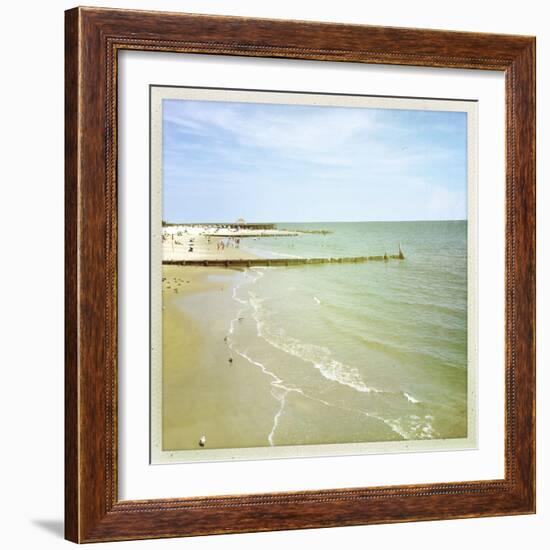 Bay View I-Alicia Ludwig-Framed Photographic Print