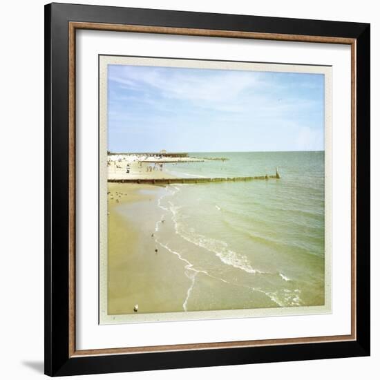 Bay View I-Alicia Ludwig-Framed Photographic Print