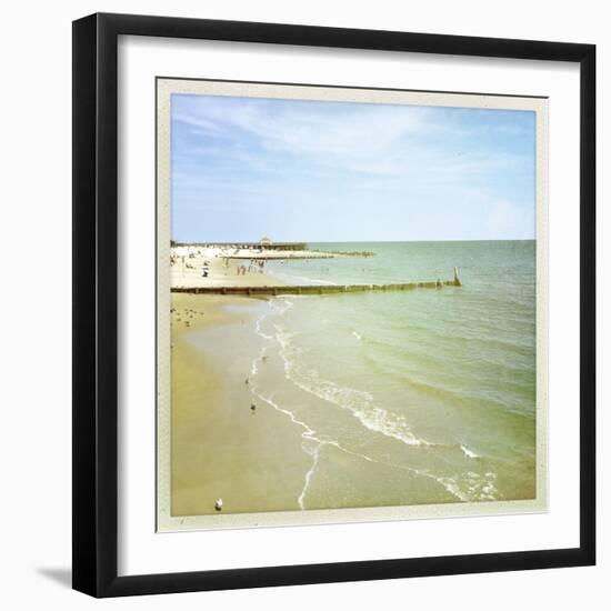 Bay View I-Alicia Ludwig-Framed Photographic Print