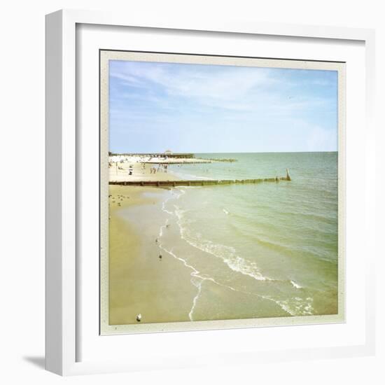 Bay View I-Alicia Ludwig-Framed Photographic Print