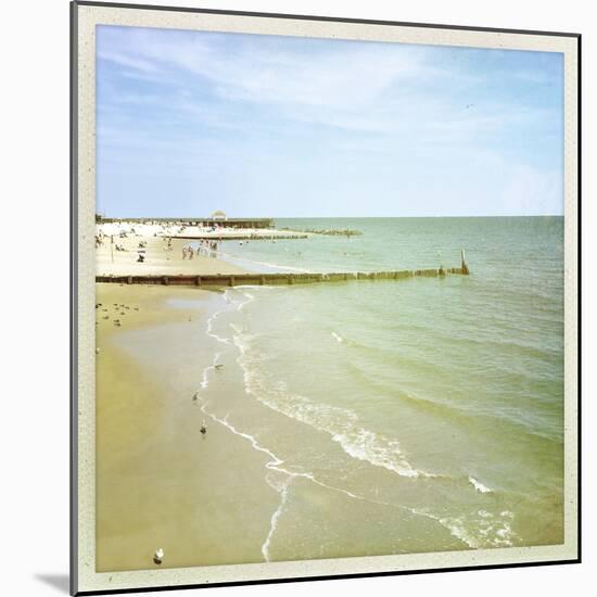 Bay View I-Alicia Ludwig-Mounted Photographic Print