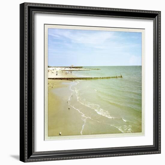 Bay View I-Alicia Ludwig-Framed Photographic Print