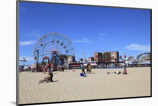 Beach, Coney Island, Brooklyn, New York City, United States of America, North America-Wendy Connett-Mounted Photographic Print