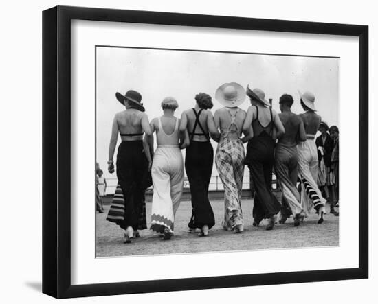 Beach Pyjamas-Hulton Archive-Framed Photographic Print
