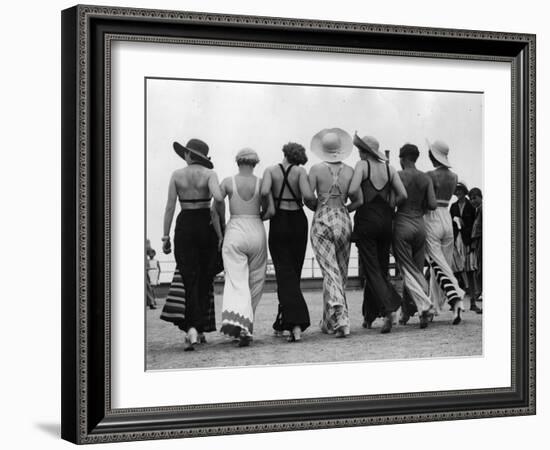 Beach Pyjamas-Hulton Archive-Framed Photographic Print