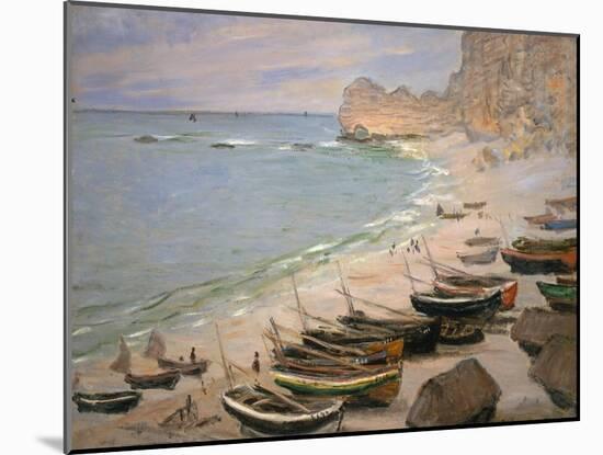 Beach with Boats at Etretat, 1883-Claude Monet-Mounted Giclee Print