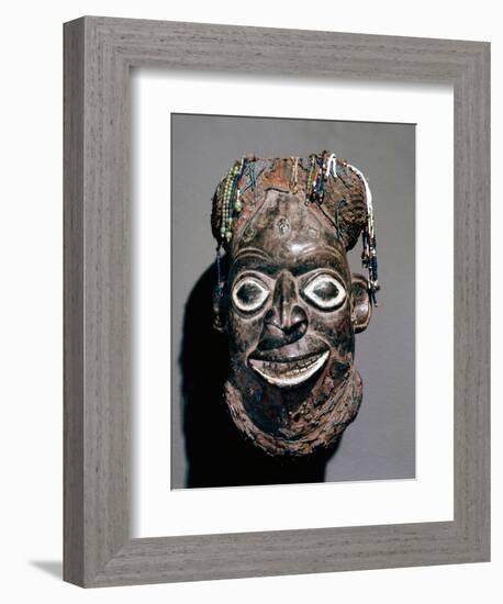 Beard and raffia cap depicted on a mask headdress-Werner Forman-Framed Giclee Print