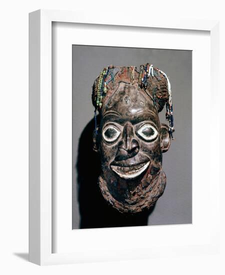 Beard and raffia cap depicted on a mask headdress-Werner Forman-Framed Giclee Print