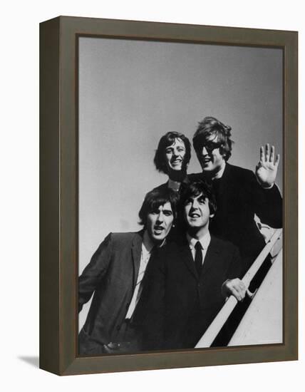 Beatles' Arriving at Los Angeles Airport on 2nd Us Tour-Bill Ray-Framed Premier Image Canvas