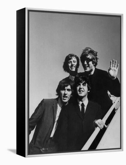 Beatles' Arriving at Los Angeles Airport on 2nd Us Tour-Bill Ray-Framed Premier Image Canvas