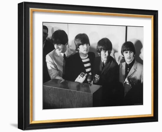 Beatles' at Press Conference in San Francisco Airport-Bill Ray-Framed Premium Photographic Print