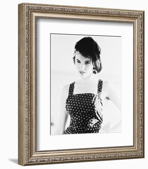 Beatrice Dalle - 37 2 le matin-null-Framed Photo