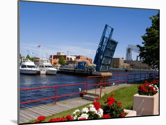 Beautiful Unique Bridge, Duluth, Minnesota-Bill Bachmann-Mounted Photographic Print