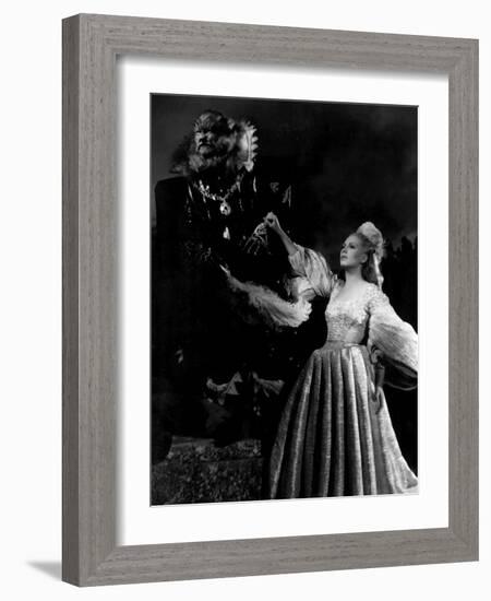 Beauty and the Beast, (aka 'Belle Et La Bête, La'), Jean Marais, Josette Day, 1946-null-Framed Photo