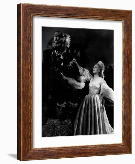 Beauty and the Beast, (aka 'Belle Et La Bête, La'), Jean Marais, Josette Day, 1946-null-Framed Premium Photographic Print
