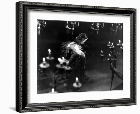 Beauty and the Beast, (aka 'Belle et la Bête, La'), Jean Marais, Josette Day, 1946-null-Framed Photo