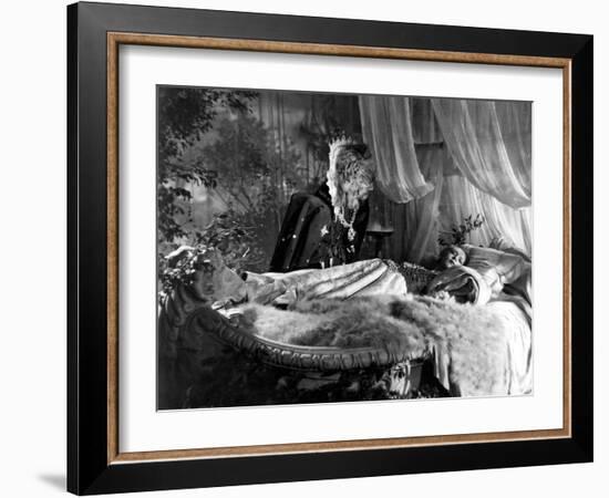 Beauty and the Beast, (aka 'Belle et la Bête, La'), Jean Marais, Josette Day, 1946-null-Framed Premium Photographic Print