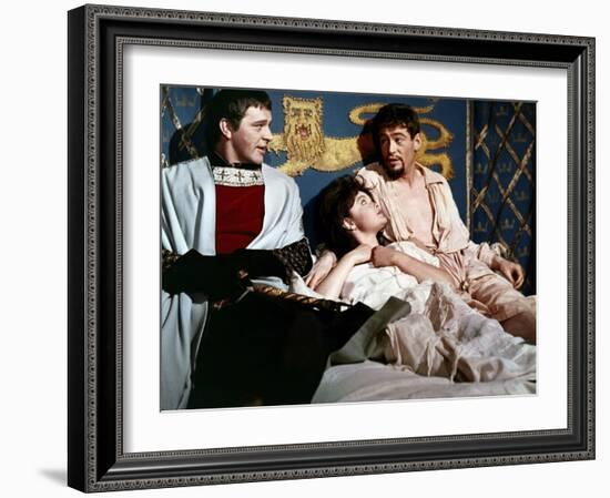 BECKET, 1964 directed by PETER GLENVILLE Richard Burton and Peter O'Toole (photo)-null-Framed Photo