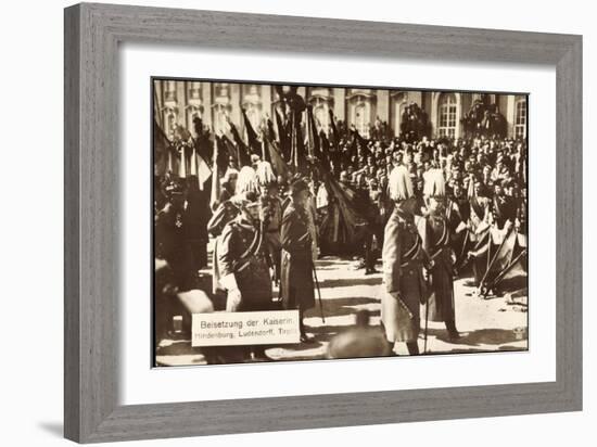 Beisetzung Der Kaiserin, Hindenburg, Ludendorff-null-Framed Giclee Print