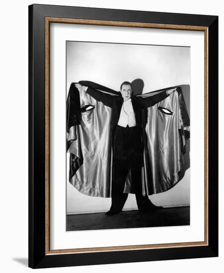 Bela Lugosi in Costume as Dracula, 1931-null-Framed Photographic Print