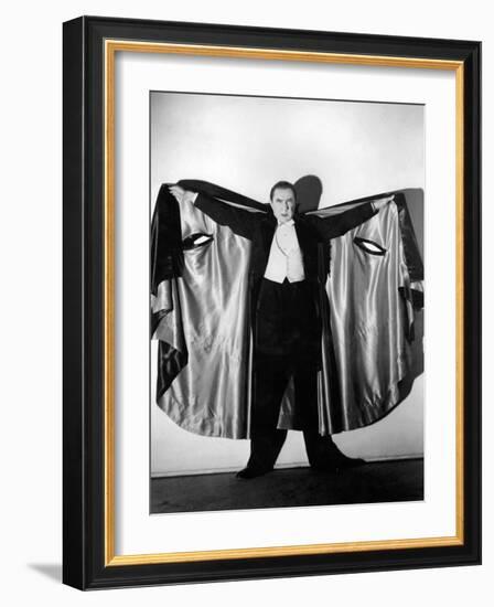 Bela Lugosi in Costume as Dracula, 1931-null-Framed Photographic Print