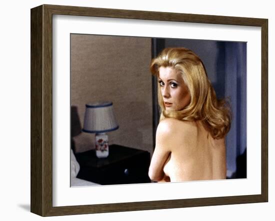 Belle by jour by LuisBunuel with Catherine Deneuve, 1967 (d'apres JosephKessel) (photo)-null-Framed Photo