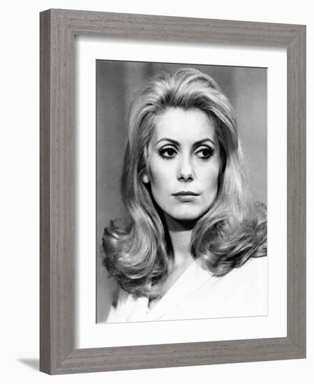 Belle De Jour, Catherine Deneuve, 1967-null-Framed Photo