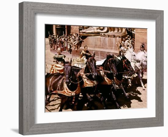 BEN-HUR, 1959 directed by WILLIAM WYLER Stephen Boyd and Charlton Heston (photo)-null-Framed Photo