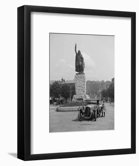Bentley EXP3 in front of the statue of King Alfred, High Street, Winchester, Hampshire, c1920s-Bill Brunell-Framed Photographic Print