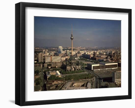 Berlin - le centre ville-null-Framed Giclee Print