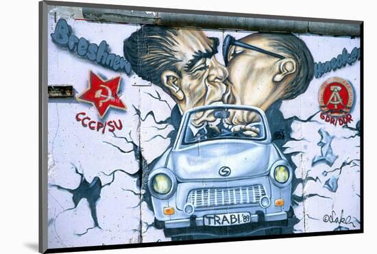 Berlin Wall East-Side-Gallery-null-Mounted Art Print
