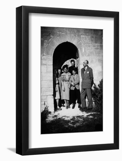 Bernadette Lafont (2nd from l), young, in family with her father (r) and mother (background), Nimes-null-Framed Photo